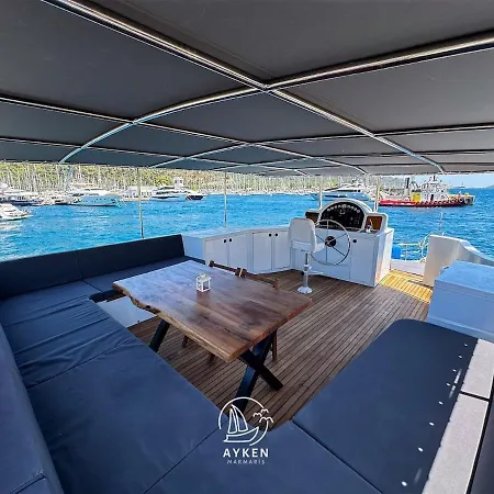 船上ホテル Ayken Boat *