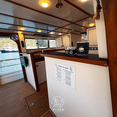Ayken Boat 船上ホテル *